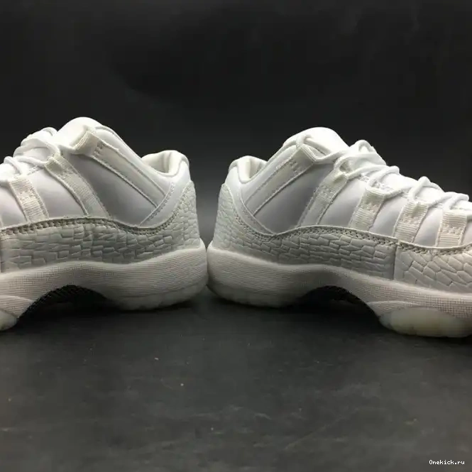 One Kick 11 Air Frost Heiress 897331-100 Low Jordan White 0605